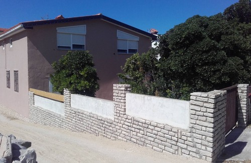 Povljana Apartment | Three bedroom apartment with terrace and sea view Povljana, Pag (A-17222-a)