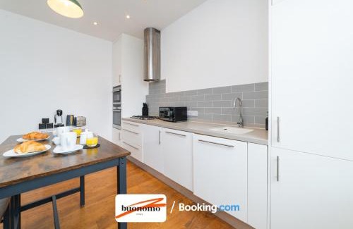 Wimbledon Apartment | Three Bedroom Apartment At Buonomo Stays Short Lets & Serviced Accommodation close to Wimbledon Tennis Courts