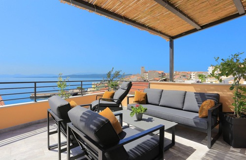 Igrane Apartment | Three bedroom apartment near beach Igrane, Makarska (A-18405-c)
