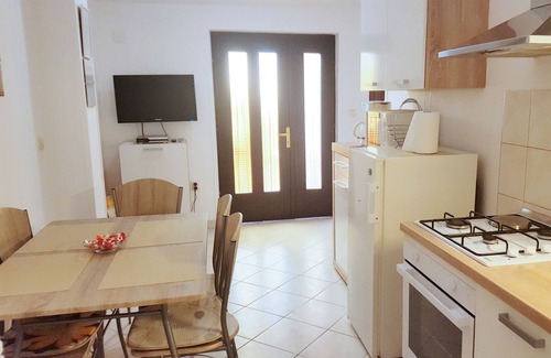 Tribunj Apartment | Three bedroom apartment with terrace and sea view Tribunj, Vodice (A-12529-a)