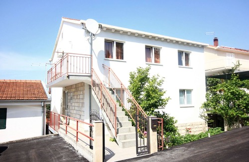 Trpanj Apartment | Three bedroom apartment with terrace Trpanj, Pelješac (A-10083-a)