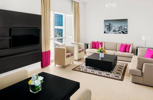 Al Barsha 1 House | Three Bedroom Apartment Near Mashreq Metro By E R