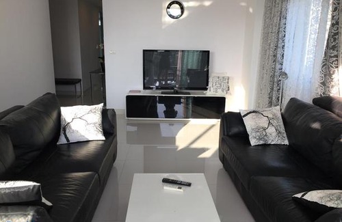 Jomtien Apartment | Three bedroom apartment on Pratumnak