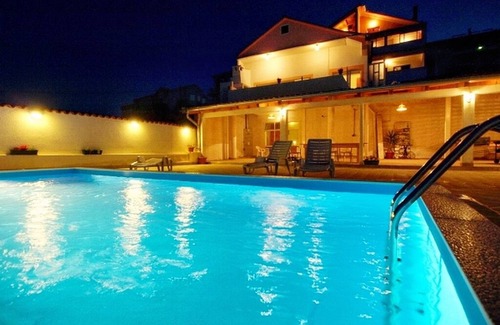Kali Apartment | Three bedroom apartment with balcony and sea view Kali, Ugljan (A-14083-d)
