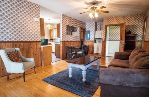 Alma Apartment | Three-Bedroom Apartment with River View