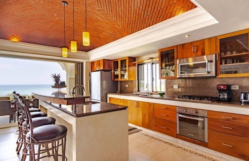 Akumal House | Three Bedroom Beach Front Villa