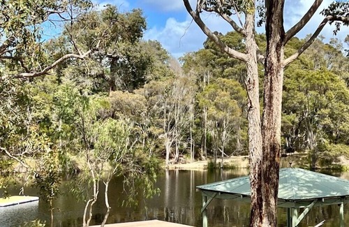 Peerabeelup House | Three-Bedroom Chalet - Spoonbill Pemberton