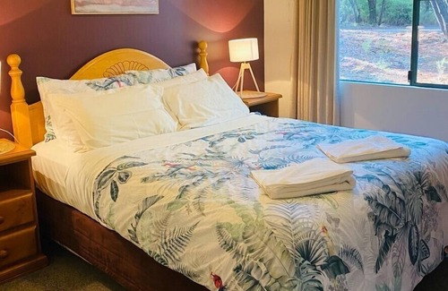 Peerabeelup House | Three-Bedroom Chalet - Spoonbill Pemberton