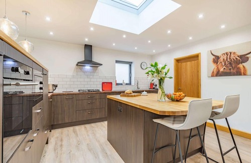 Stroud House | Three bedroom dog friendly holiday home in the Cotswolds - The New Bakehouse