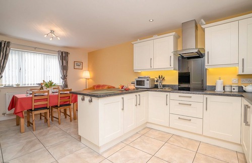 Gwynedd- Snowdonia Cottage | Three Bedroom Holiday Cottage in Betws-Y-Coed | Hendre-Wen