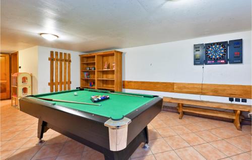Gornji Trpuci House | Three-Bedroom Holiday Home In Gornji Trpuci