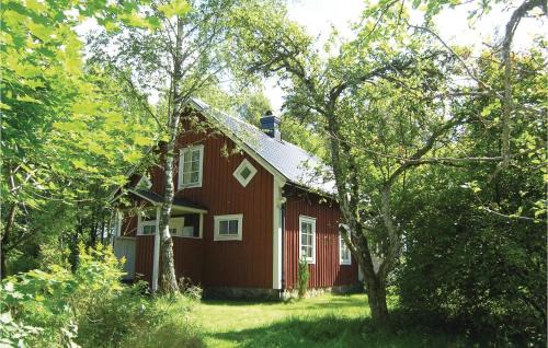 Annerstad House | Three-Bedroom Holiday Home In Annerstad