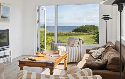 Bandholm House | Three-Bedroom Holiday Home In Bandholm