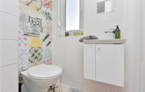 Durdevac House | Three-Bedroom Holiday Home In Durdevac