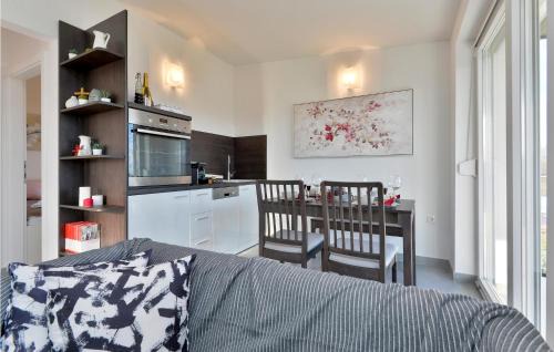 Durdevac House | Three-Bedroom Holiday Home In Durdevac