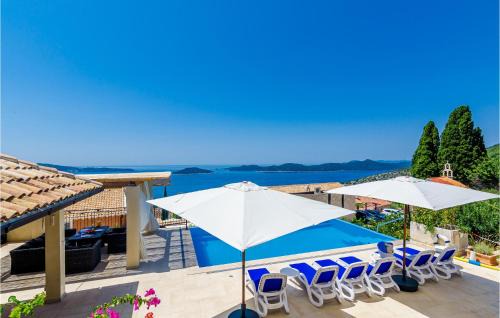 Brsecine House | Three-Bedroom Holiday Home In Brsecine