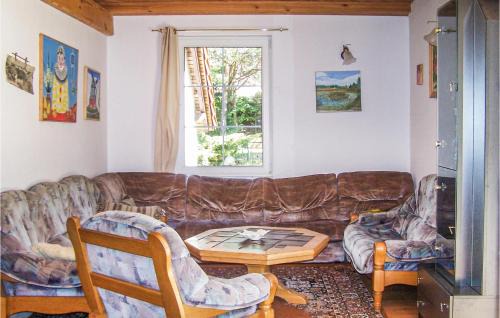 Szteklin House | Three-Bedroom Holiday Home In Szteklin