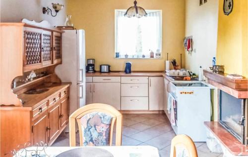 Szteklin House | Three-Bedroom Holiday Home In Szteklin
