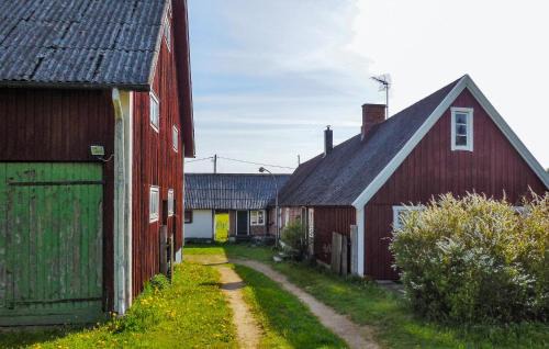 Andrarum House | Three-Bedroom Holiday Home Brösarp With A Fireplace 05