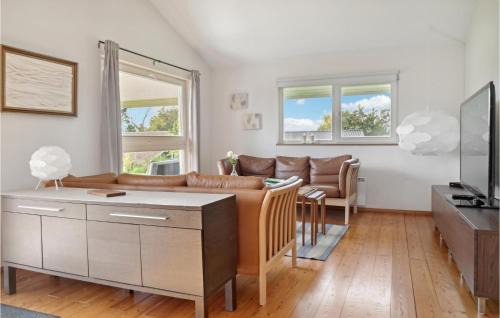 Askeby House | Three-Bedroom Holiday Home In Askeby