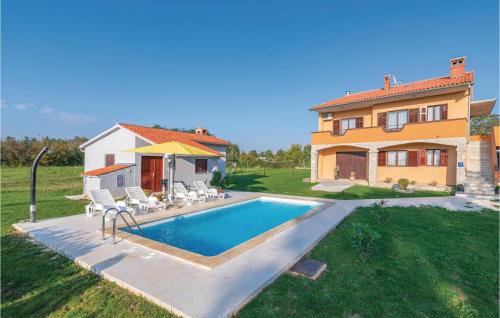 Grandici House | Three-Bedroom Holiday Home In Barban
