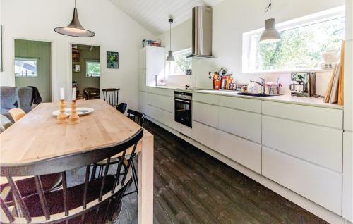 Hojby House | Three-Bedroom Holiday Home In Hojby