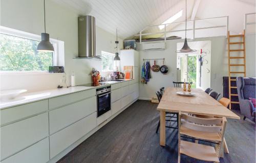 Hojby House | Three-Bedroom Holiday Home In Hojby