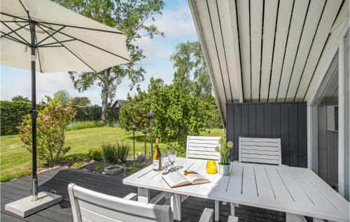 Saksild Strand House | Three-Bedroom Holiday Home In Odder