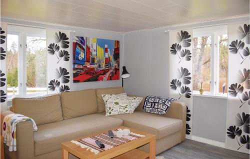 Dio House | Three-Bedroom Holiday Home In Dio