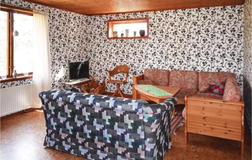 Valdemarsvik House | Three-Bedroom Holiday Home In Valdemarsvik