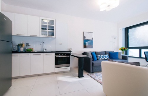 Emek Refaim Apartment | three bedroom home with a view