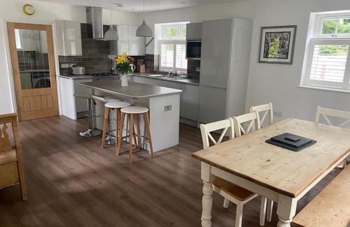 Kings Worthy Apartment | Three Bedroom House in Winchester