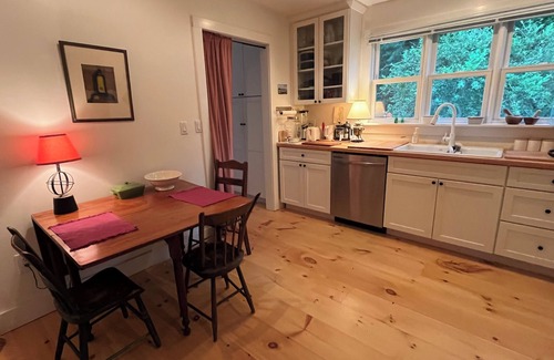 Red Hook Cottage | Three bedroom house near Bard College with wood burning stove & baby grand piano