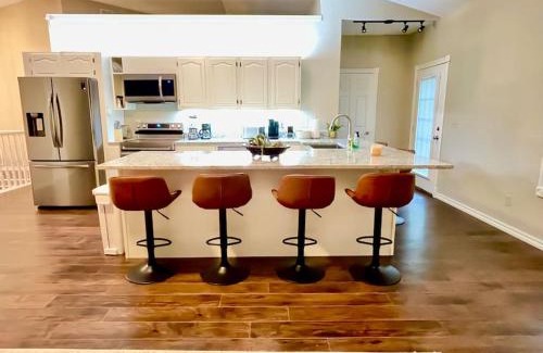 Fayetteville House | Three Bedroom House at Hamestring Creek