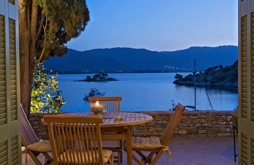 Poros House | Three-Bedroom House with Sea View