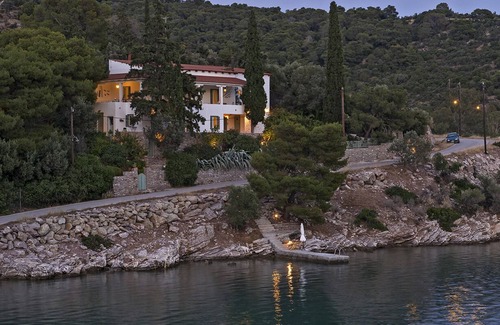 Poros House | Three-Bedroom House with Sea View