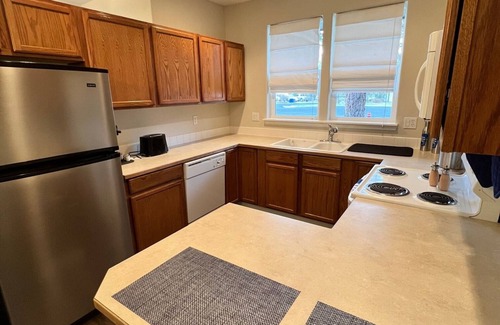 Southwest Bend House | Three Bedroom in SW Bend