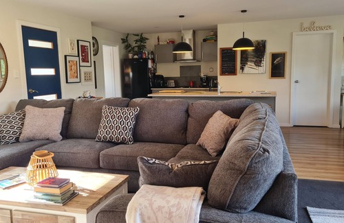 Hobart House | Three bedroom new home with a great view!