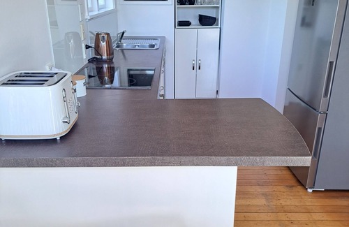 Richmond House | Three Bedroom Plus Sleepout Central Richmond. Close to all Ammenities
