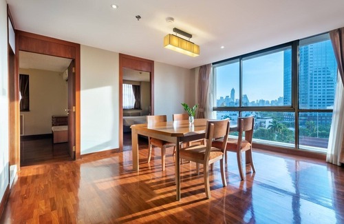 Lumphini Apartment | Three Bedroom Residence