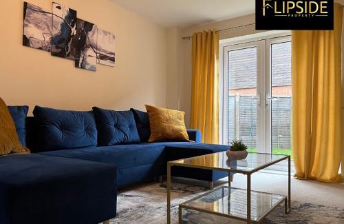 Aylesbury Apartment | Three Bedroom Semi Detached House By Flipside Property Aylesbury Serviced Accommodation & Short Lets With Wifi & Parking