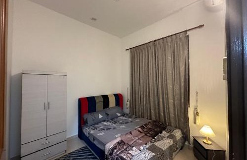 Pasir Gudang House | three bedroom tarraced house - RainaHomestay Pasir Gudang