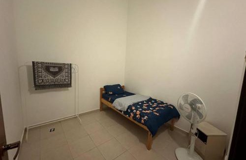 Pasir Gudang House | three bedroom tarraced house - RainaHomestay Pasir Gudang