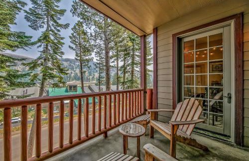Kirkwood House | Three-Bedroom Townhouse