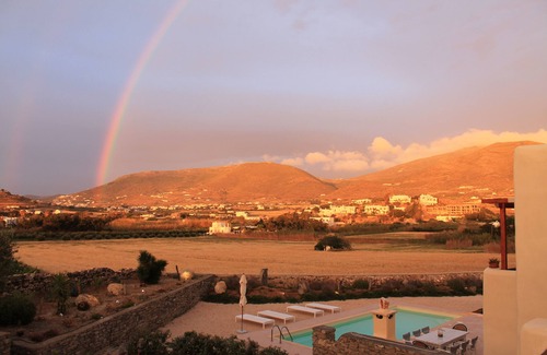 Parasporos Villa | Three-bedroom villa with Private Pool with easy access to Parasporos Beach