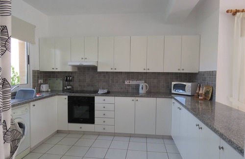 Polis Villa | Three bedroom villa on a popular complex with A/C and WiFi included