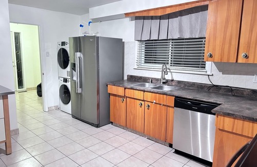 Humber Summit House | three bedroom whole unit in main floor, free parking