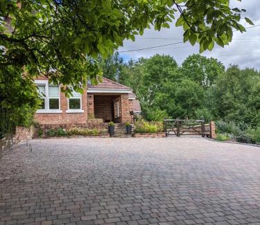 Billingsley House | Three bedroomed house with a separate studio apartment by Severn Valley railway
