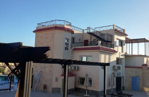 Al Ahyaa Villa | Three bedrooms apartment in a private villa