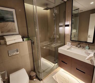 Al-Fujairah Resort | Three Bedrooms Apartment at Address Residence Fujairah - AFR3203